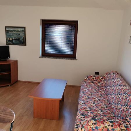 Appartement Sonia Fazana Exterior photo