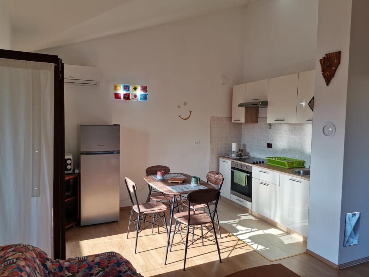 Appartement Sonia Fazana Exterior photo